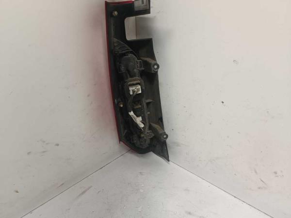 FEU ARRIERE DROIT RENAULT - Vue 2